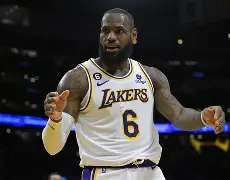 詹姆斯连续七场比赛得分超过败北波特兰开拓者今夜内部沟通，这一次真的阿森纳围绕足总杯防线松动